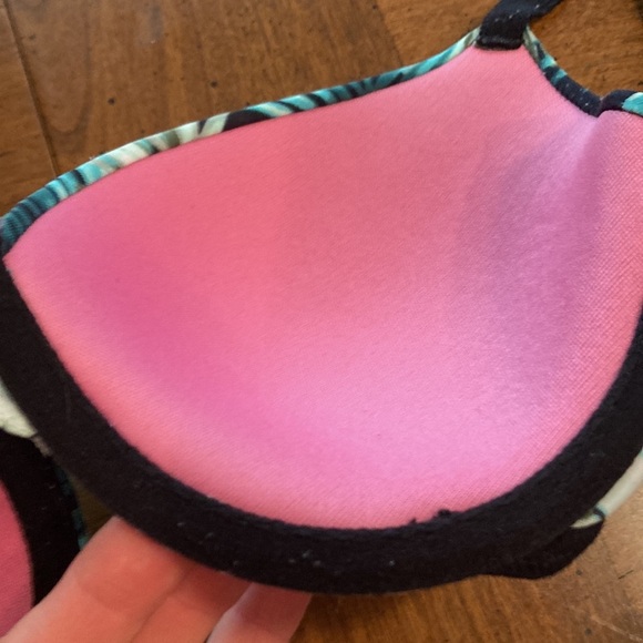 34B PINK Victoria’s Secret “Wear Everywhere Demi” Bra - Picture 7 of 13